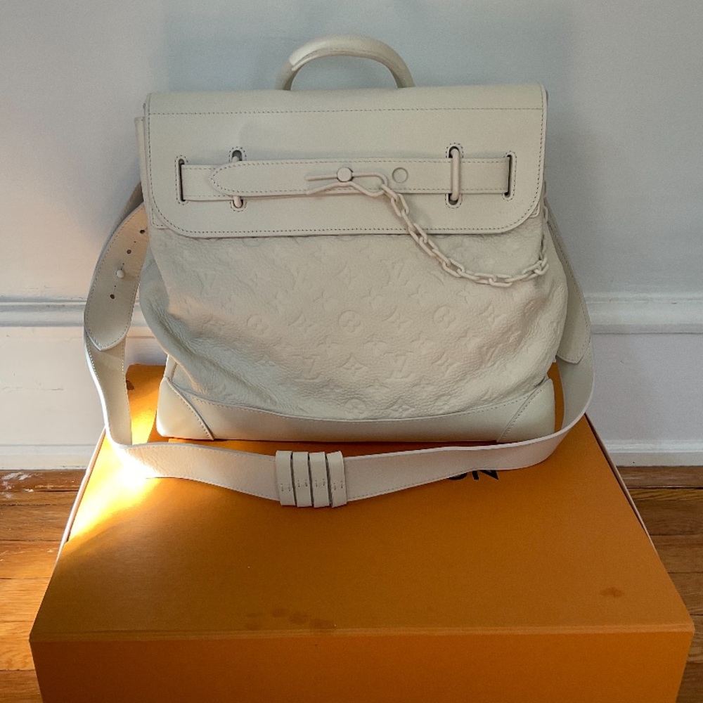 Condition: Used
Brand: Louis Vuitton Model: Steamer PM